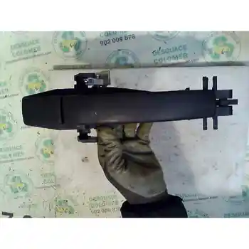 

2893667 handle Outer Front Right Land Rover Discovery (...) V6 Td S