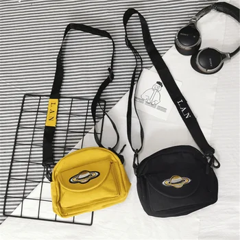 

2019 Street embroidery planet men's and women's frock canvas bag female students small slung women's bags