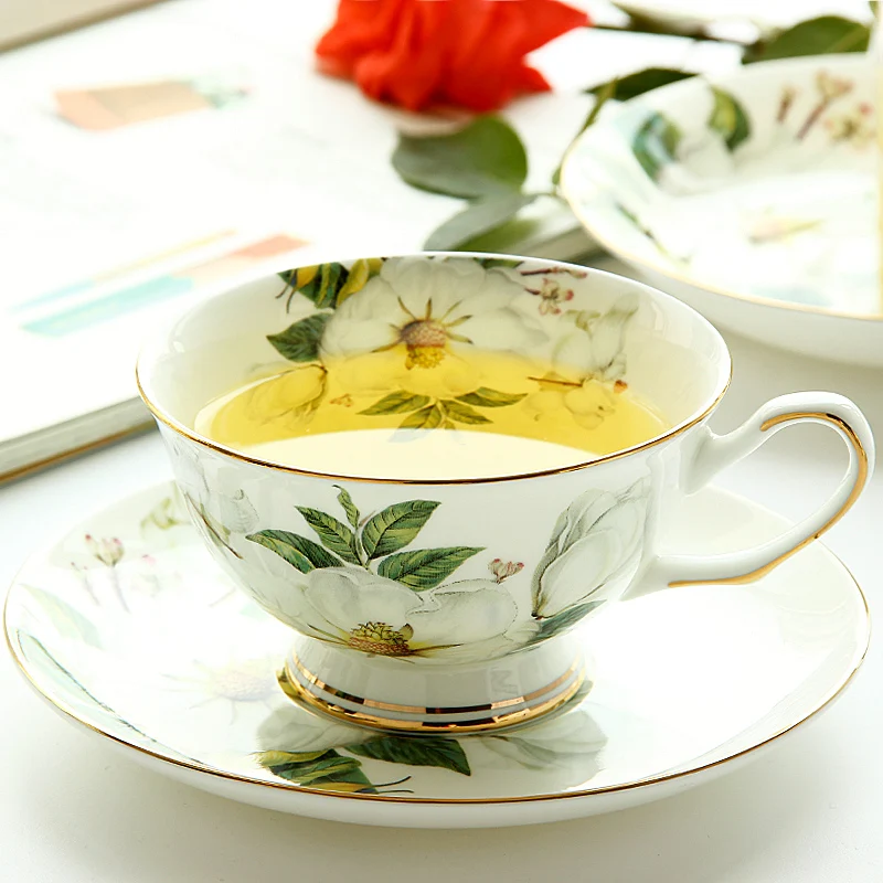 220ML Fine Bone China Tea Cup Set with Saucer Camellia Design Tasse a Cafe Ceramic Cup Espresso Coffee Cups Cup and Saucer ceramic coffee cup set