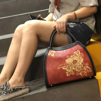 

Bag female 2020 new retro embroidery flower portable messenger shoulder female handbag handbag