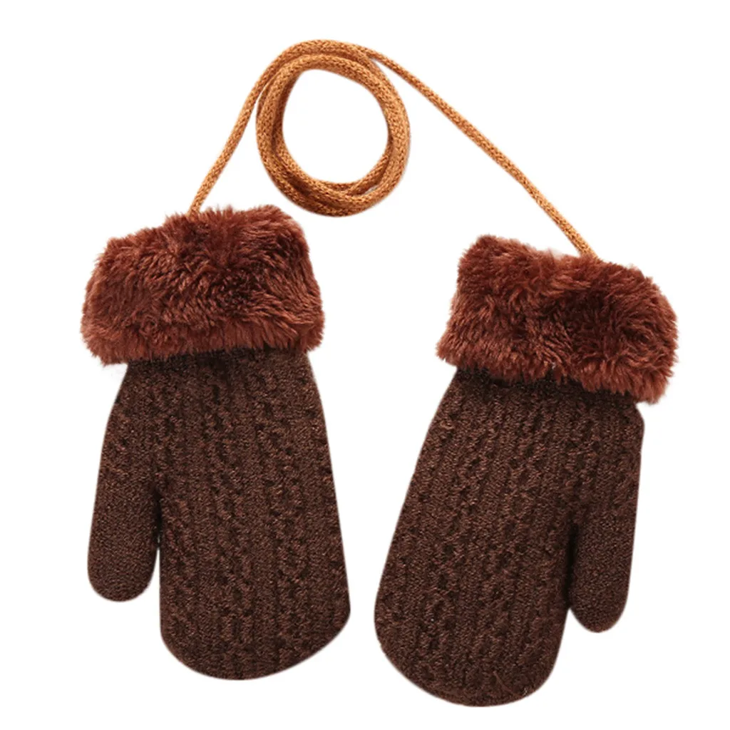 На зиму для маленьких мальчиков и девочек трикотажные перчатки теплые веревку полный митенки для пальцев перчатки для детей дошкольного возраста, висит перчатки с веревкой для детей