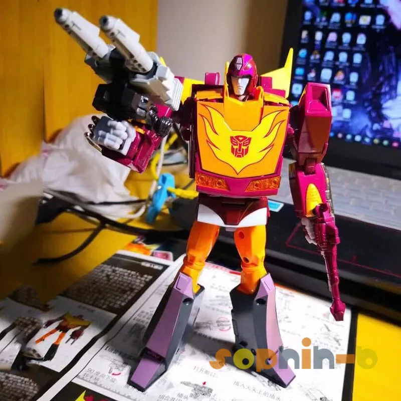 Трансформированная фигурка Rodimus Prime Masterpiece MP40 Hod Rod Car KO Version