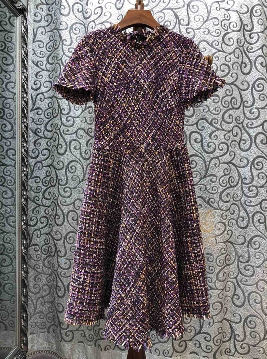 

2019 Early Autumn New Female Round Needle Edge Stitching and Edging Fabric Knitted Short Sleeve Dress 820