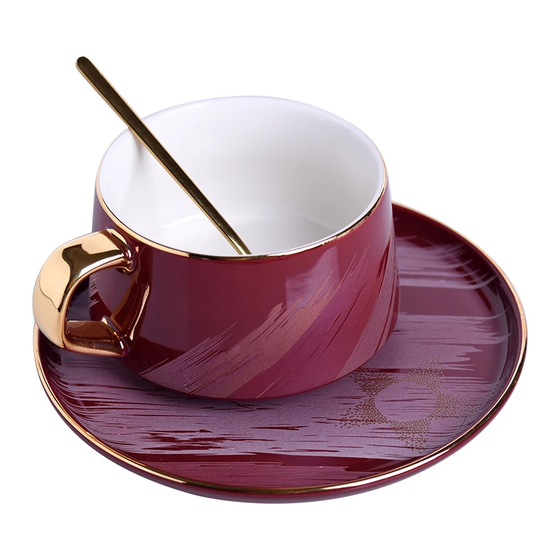 Скандинавская керамическая кофейная чашка, набор креативных золотых ярких кофейных чашек для семейного кафе - Цвет: Красный