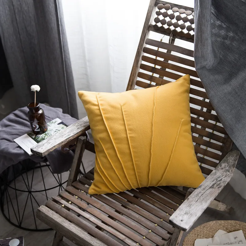 

2021Hot Sale Velvet Cushion Cover 45x45cm Yellow/Blue Covers For Cushions Home Decor Retro Modern Nordic Throw Pillow Cover