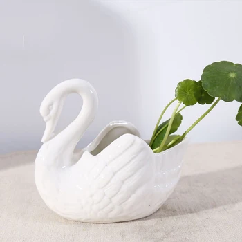 

Creative Ceramic White Swan Flower Pot Multifunction Candle Holder Photography Props Wedding Gifts Sundries Storage Ornaments