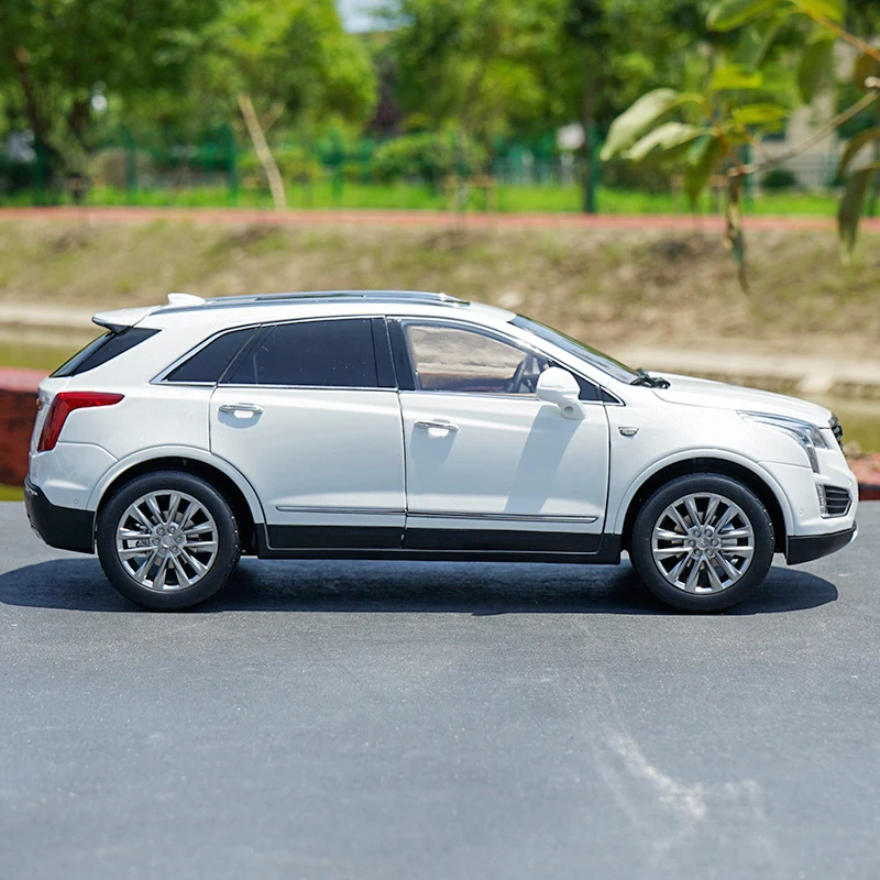 Высококачественная модель сплава 1:18 Cadillac XT5, металлическая модель эвакуатора для внедорожников, Изысканные Подарки