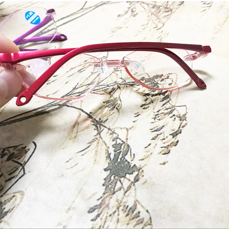 Новые женские очки для чтения из смолы TR90, анти-синий светильник, очки для пресбиопии, женские фиолетовые красные очки+ 1,5+ 2,5