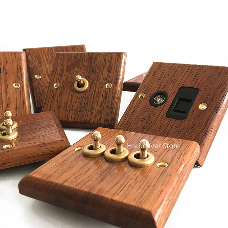 High Quality 86 Type Solid Wood Panel Wall Light Retro Brass Toggle Switch Wood Grain Electrical Switch Socket afbeelding