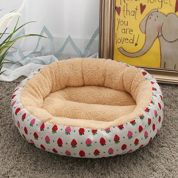 

Strawberry Pattern Round Plush Non-slip Cat Bed House Mat Winter Warm Nest Soft Plush Small Basket Cushion Portable Pet Supplie