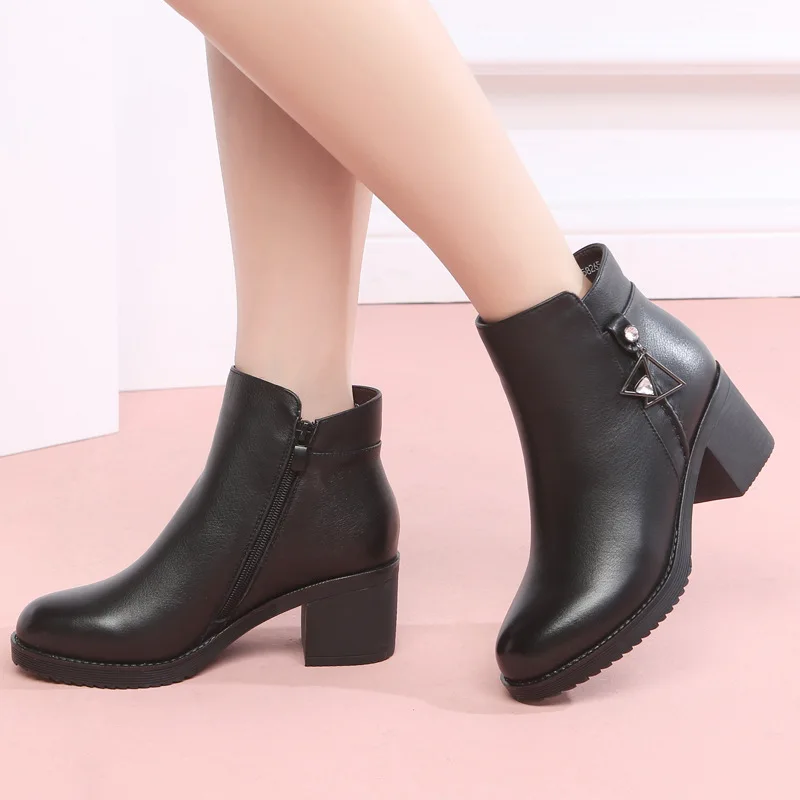 

Middle-aged Mom Cotton-padded Shoes 100% Wool Warm Thick Semi-high Heeled Women's Leather Boot Chunky-Heel Large Size Cotton-pad