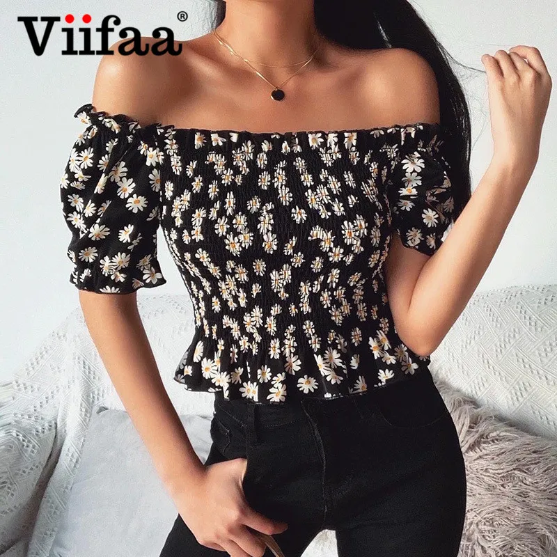 ruffle hem leopard print crop top