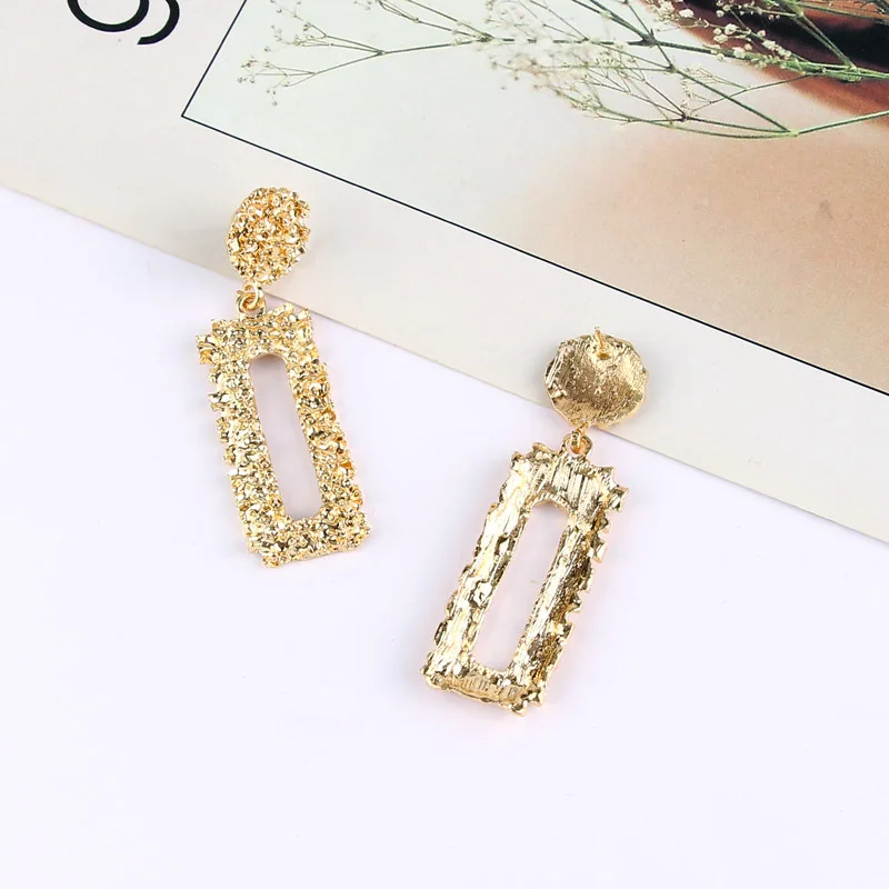 10742774385_1626211359