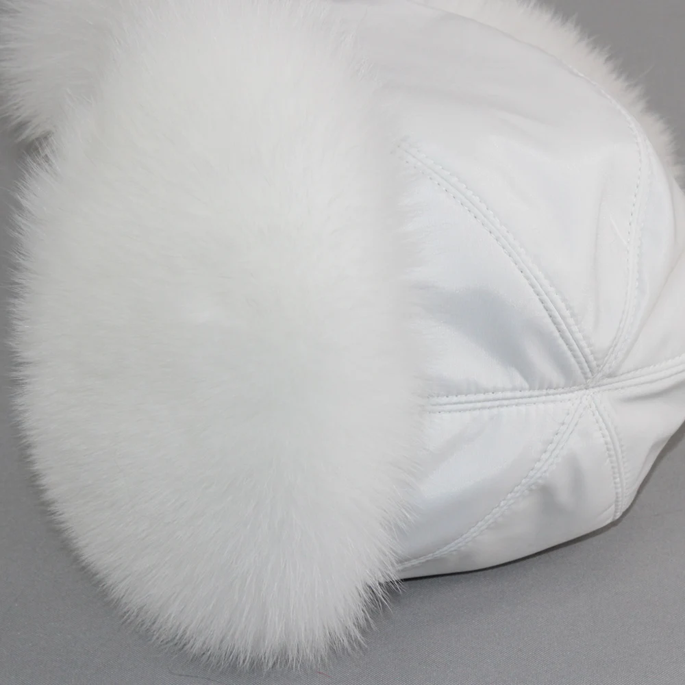 Hot Sale Women Warm Genuine Fur Hats Natural Fox Fur Caps Winter New Female Casual Beanies Retail and wholesale