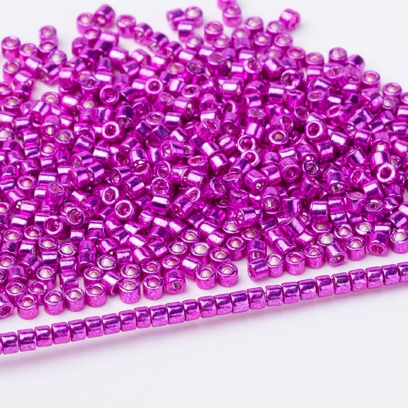 Taidian Miyuki Delica Seed Bead 11/0 для Broderie De Perles Francaises непрозрачный белый DB1-40 1,6x1,3 мм около 1000 штук - Color: miyuki-DB422