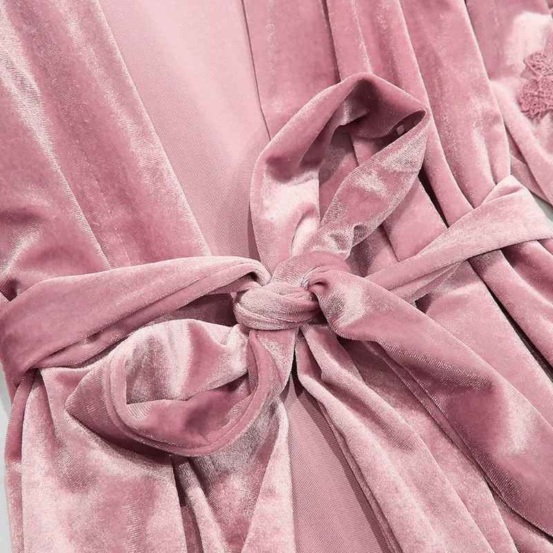 9383599233_1299549897