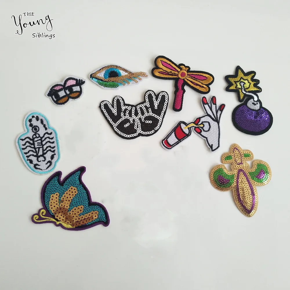 

1PCS Embroidery Eyes Dragonfly Stickers Sequins Applique Iron On Patches Fabric Mixture Badges Decoration Costume DIY Accessory