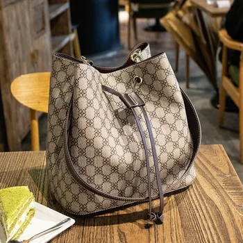 

Women's Bags 2020 Summer New Fashion Printing Shoulder Handbags Large Capacity Multi-compartment Messenger Bag Ladies Bucket Bag