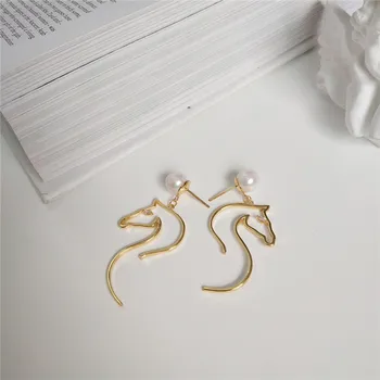 

RUIYI 925 Sterling Silver Women Stylish Luxury Horse Shape Earrings Fashion Delicate Pearl Stud Earrings Lovers Jewelry Gifts