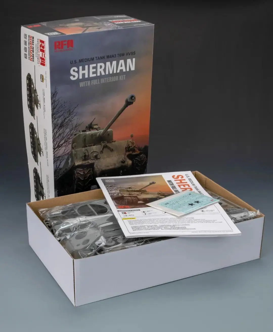 Ryefield RM5042 U.S. Средний бак M4A3 76W HVSS SHERMAN с полным внутренним комплектом 1/35 |