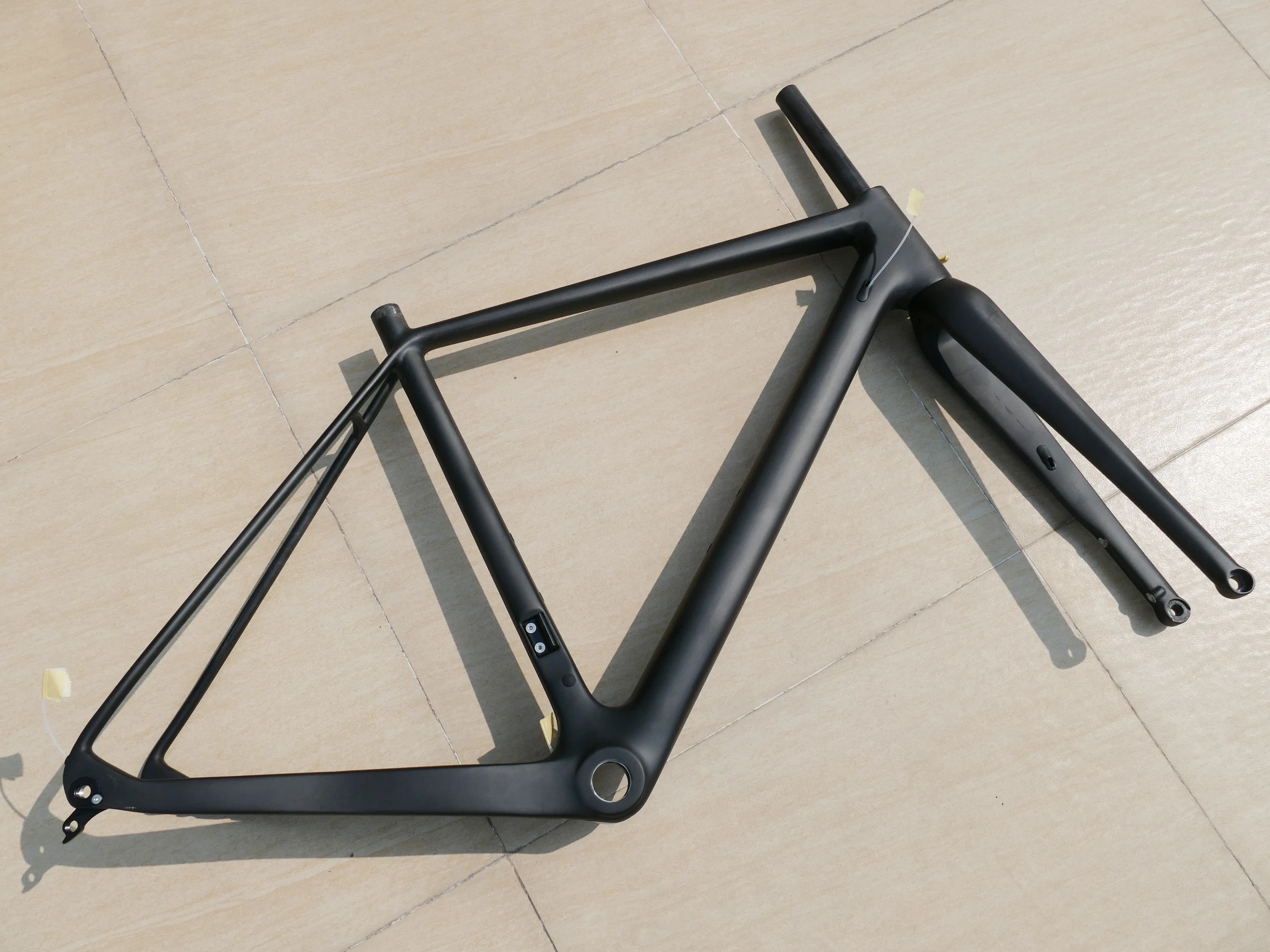 

High Quality Full Carbon UD Matt Cyclocross Bike Frame Bicycle Cycling Frame 49/52/54/56/58cm Thru Axle 142mm & Fork 12 * 100m