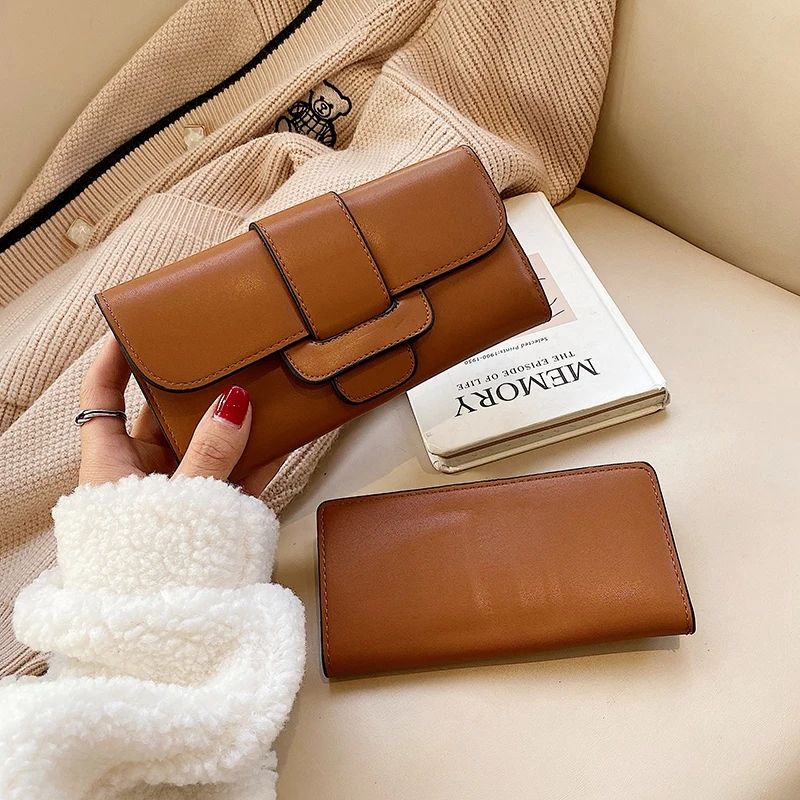 INTERESTPRINT Womens Trifold Long Clutch Wallets Decorative Christmas Background with Wooden Desk PU Leather Clutch Bag 