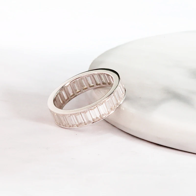 AEAW одноцветное белое золото 18 К Изумрудный багет 2*4 мм широкое Помолвочное кольцо свадебное Moissanite Eternity Band для женщин