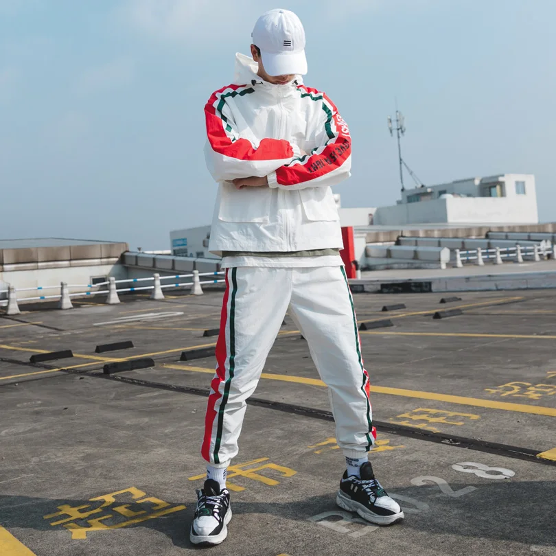 

Brand Men's Sports Suits Loose comfortable Casual Jacket+Sports Pants 2PCS Suit Multi-pocket white Hooded jogging Track Suit