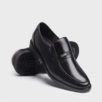 

New 2020 Fashion Men Dress Shoes Leather Pointed Toe Classic Black Business Mens Shoes Chaussures Hommes En Cuir