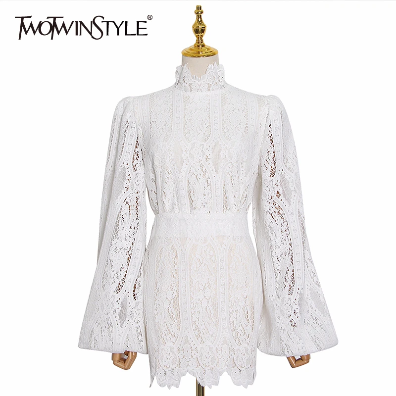 Женский комплект из двух предметов TWOTWINSTYLE короткий топ с круглым вырезом и