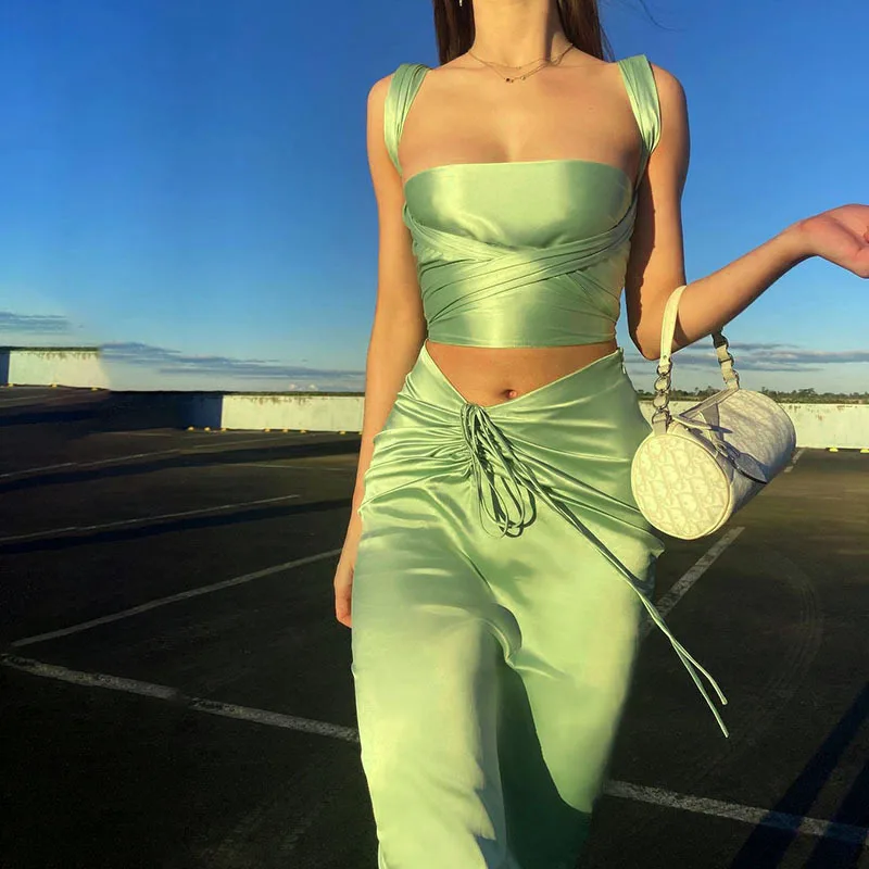 QuanRun moda elegante vestido de mujer sin mangas Top corto de cuello Halter + ajustado plisado vestido fiesta vestido de Club Streetwear 2021Two piezas