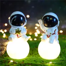 Lampe d'astronaute en forme d'étoile, ornement de maison, chambre d'enfant, petite lampe de nuit, ornement de bureau, cadeau d'étudiant, nouveauté de décoration de chambre à coucher