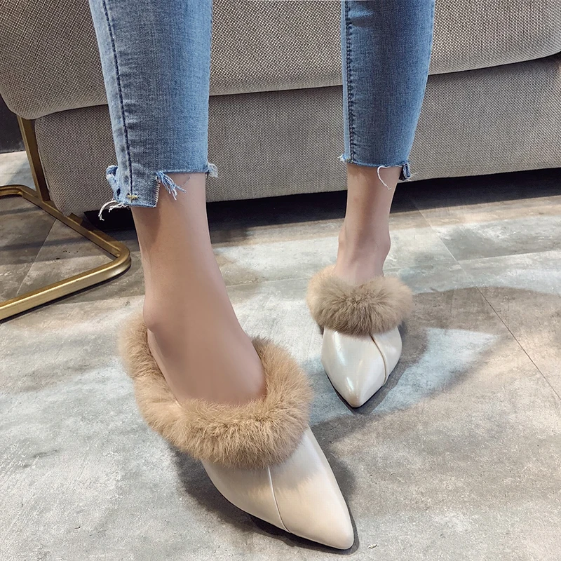 

Rimocy Winter Indoor Fur Slides Woman Solid Color Flat with Furry Slippers Women 2019 Fashion Pointed Toe Leather Shoes Mujer