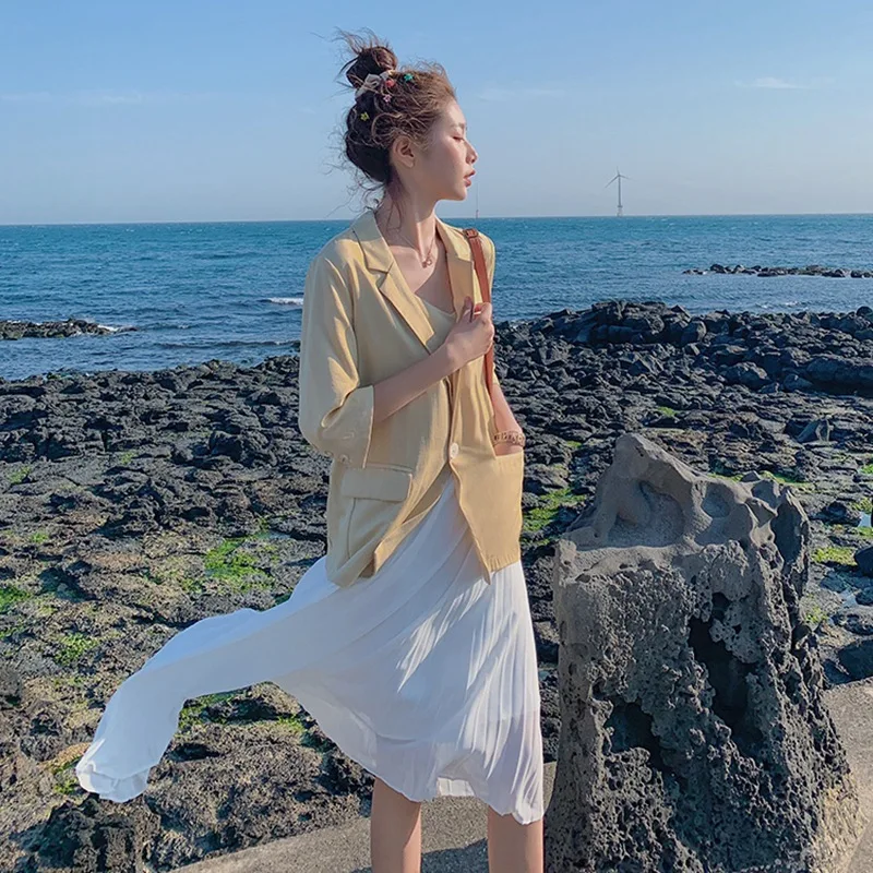 

Photo Shoot CHIC Elegant Ol Light Yellow Drape Suit Camisole Mixed Colors Mock Two-Piece Pleated Dress WOMEN'S Suit Summer
