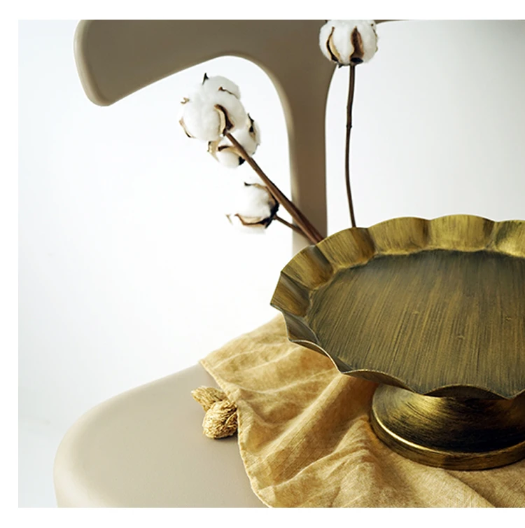 JAROWN Wedding Props Matte Black Cake Stand European Style Retro Gold Silver Fruit Plate Home Decoration Snack Stand Wave Edge Tray (23)