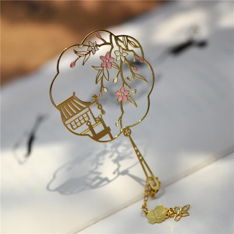 

Originally restored ancient metal bookmarks hollowed out round fans for students with classical Chinese style gifts