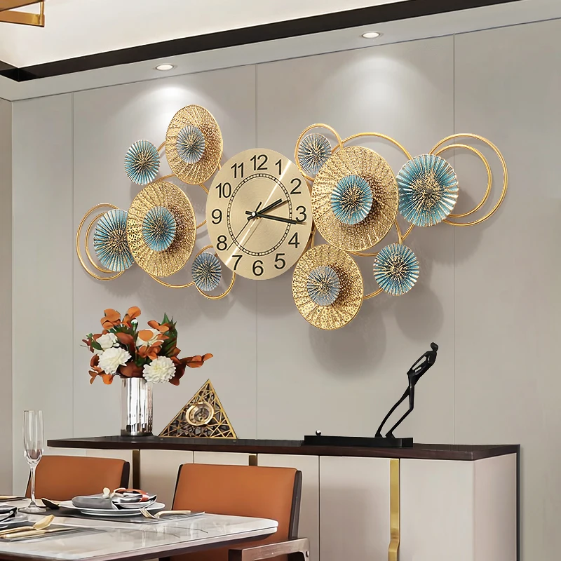 

Modern Luxury Wrought Iron Wall Clocks Home Livingroom Wall Mural Crafts Restaurant Club Hall Mute Clock Wall Sticker Decoration