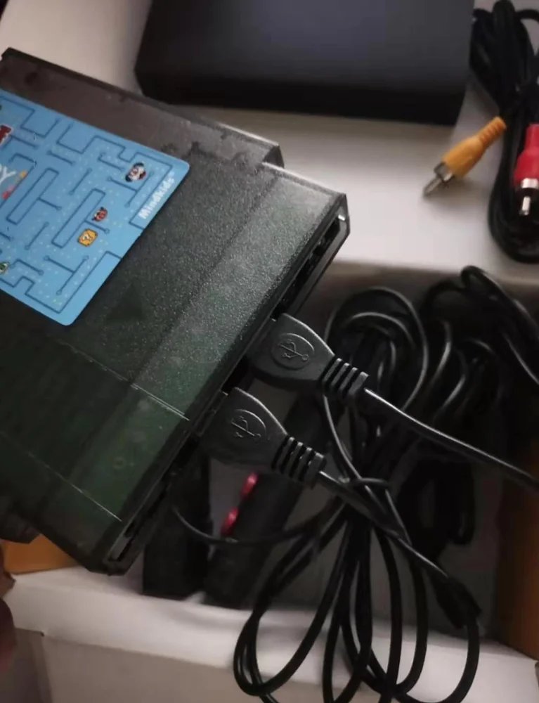 Ретро игровая консоль NTSC и PAL-B tv портативная Встроенная 118 классические различные игры двойной геймпад 14 игр может экономить батарею