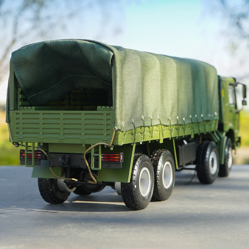 Оригинальный завод 1:24 HOWO 8*8 Китай Сверхмощный военный внедорожный грузовик