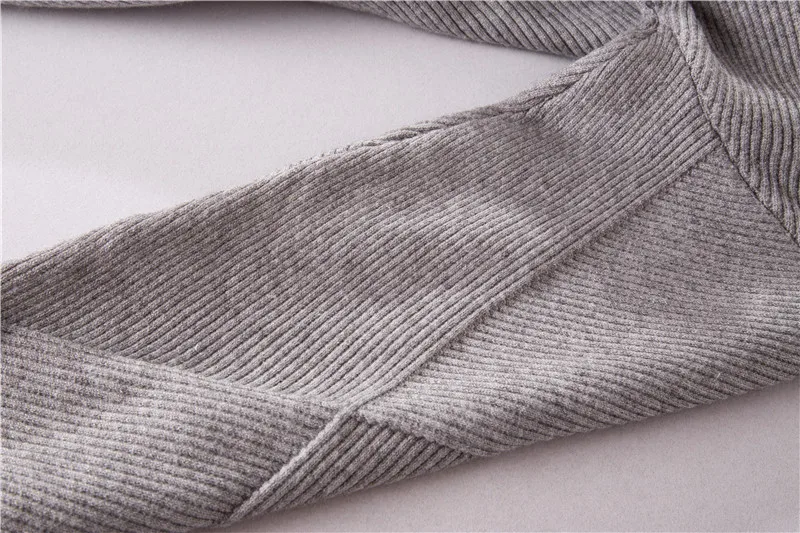 9397807748_1266139199