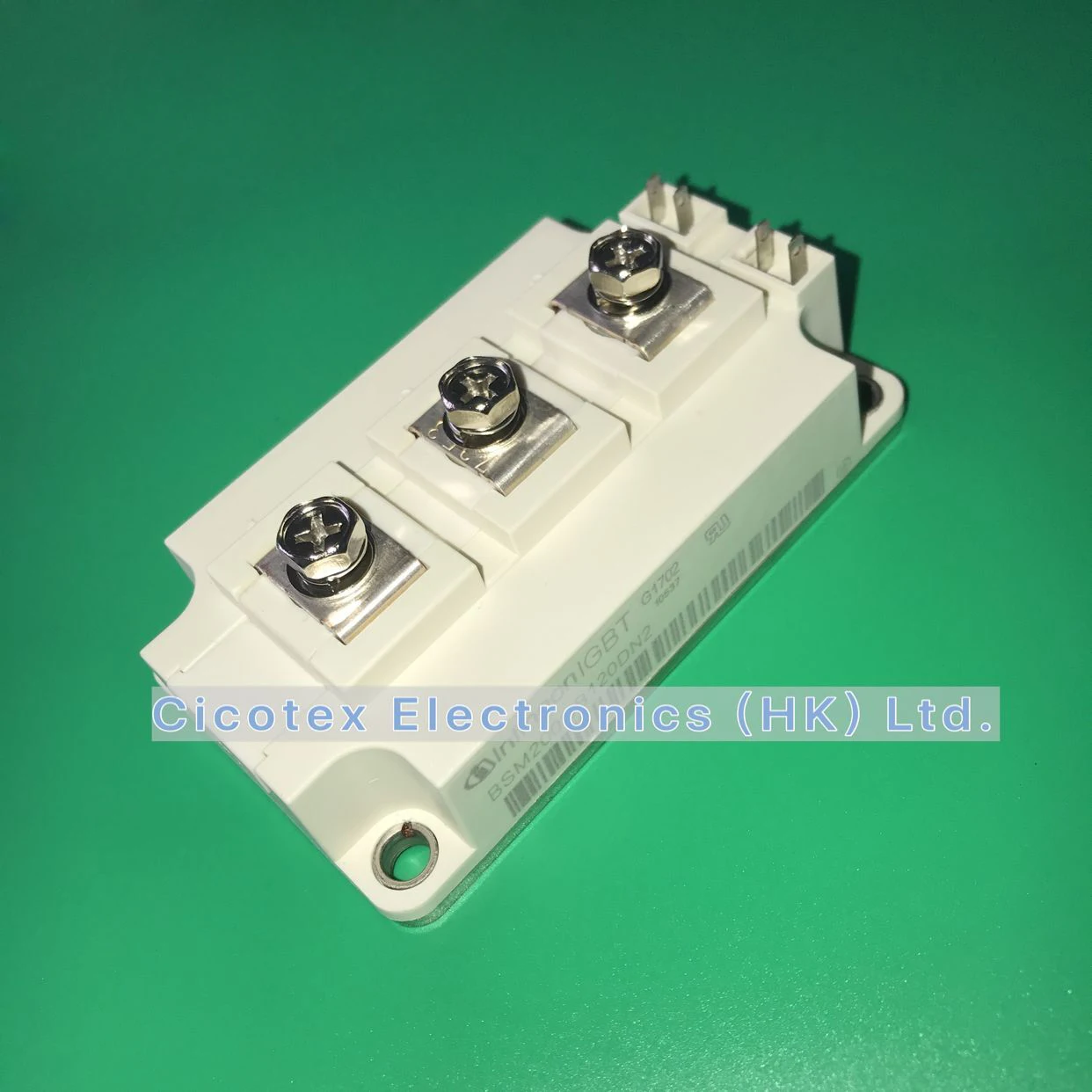 

BSM200GB120DN2 модуль BSM 200 ГБ 120DN2 с изолированным затвором (IGBT) 2 мед мощность 62MM-1 BSM200GB120DN2HOSA1