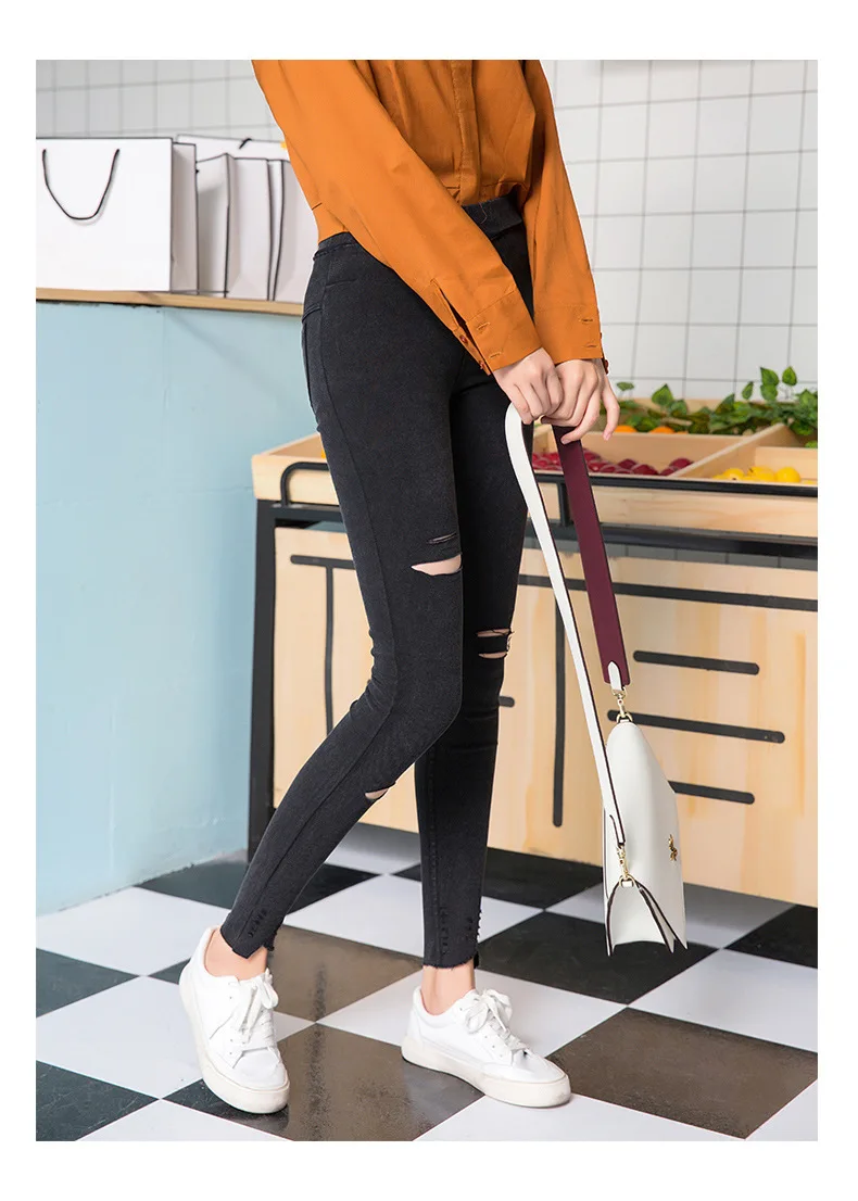 9201954166_975650833