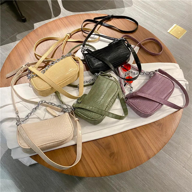

2020 New Fashion Crocodile Pattern Shoulder Handbag Bags for Women Bag Hand Bag Patent Leather Baguette Shape Handbag PU Bolsas