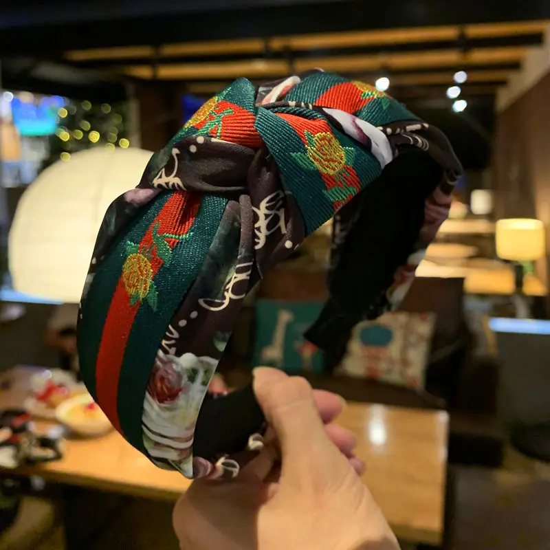 11854767799_1956788053