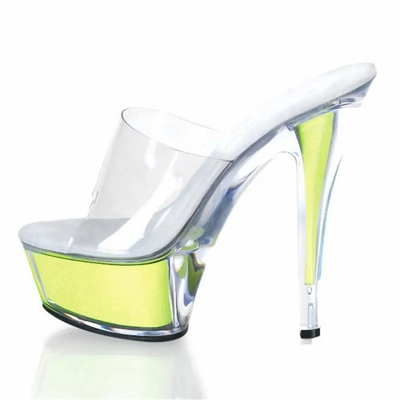 

The 15 cm high heels of the crystal platform and the queen's party are cool nightclub dancing shoes