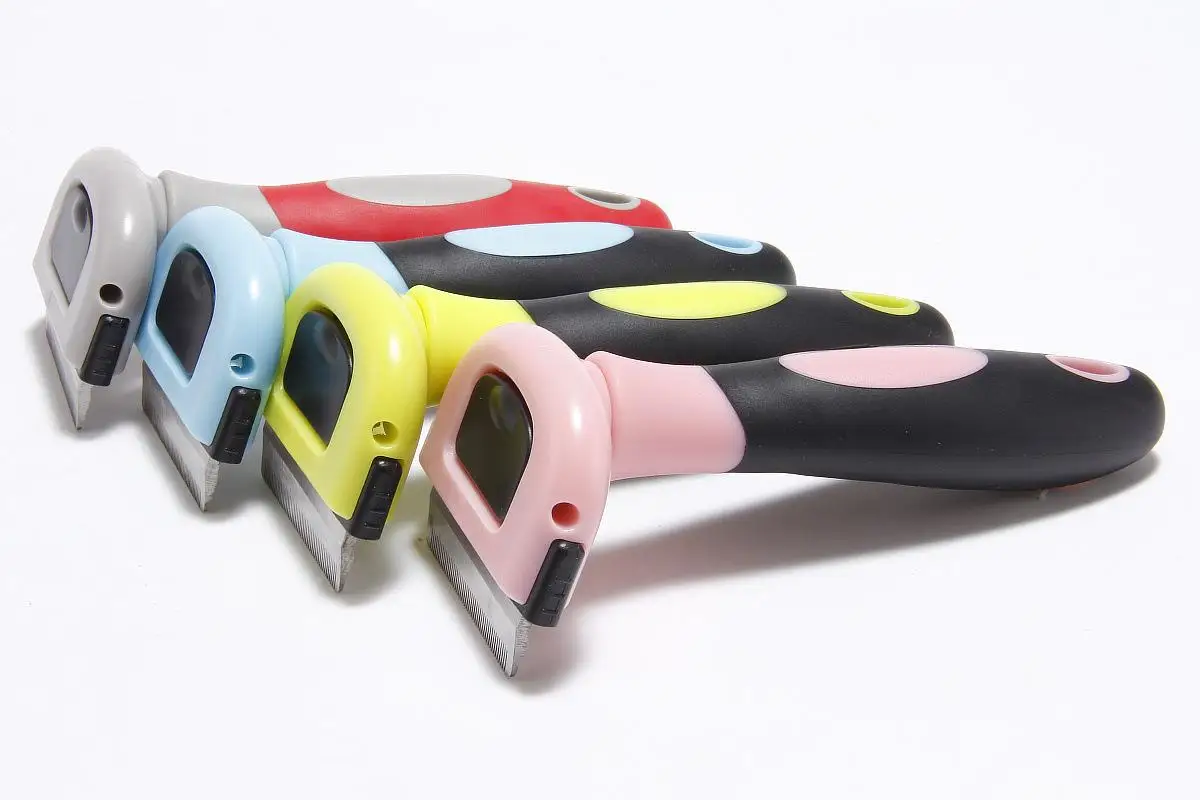 Pet hair removal comb (57). jpg