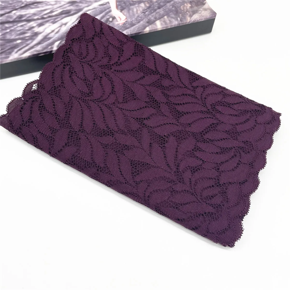 3y/lot Width 7 1/2 inch (19cm) Purple Leaves Elastic Lace Trim 3