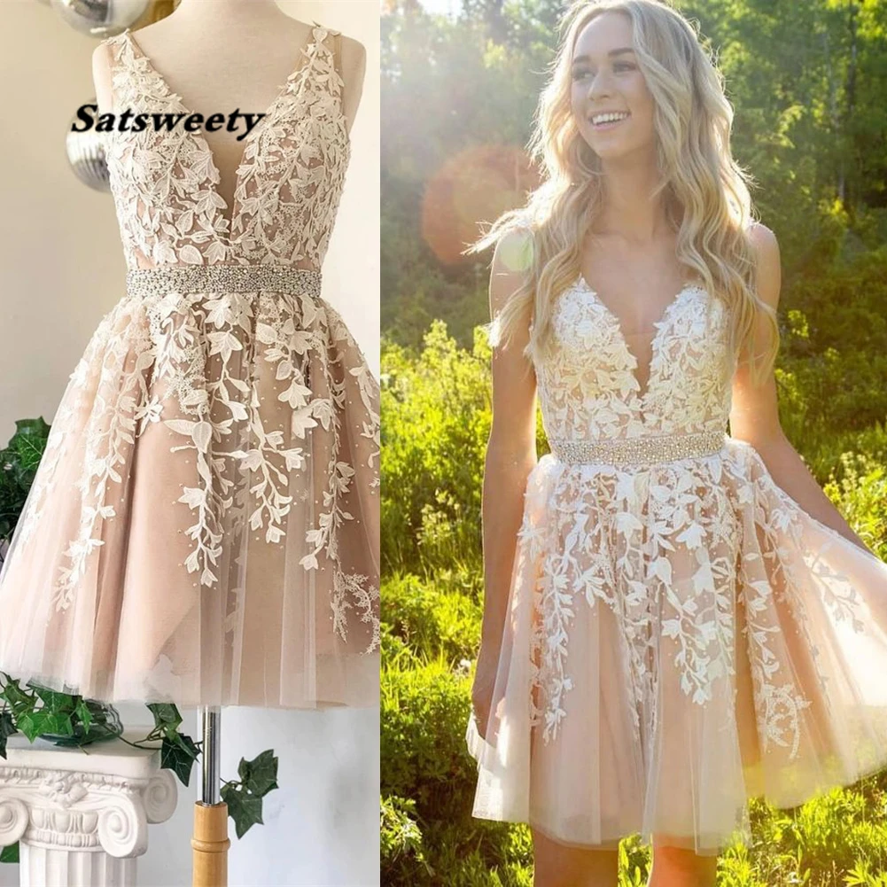 vestidos de c&oacute;ctel Short Homecoming Dresses V A line Lace Appliques vestido curto Crystals Cocktail Party Gowns Open Back