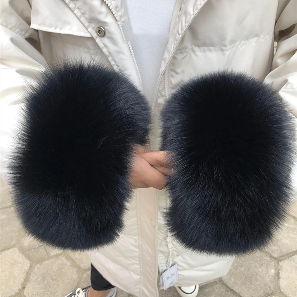 custom-madehigh-quality-fox-fur-cuffs-hot-sale-wrist-warmer-genuine-fox-fur-cuff-arm-warmer-lady-bracelet-real-fur-wristband-glo