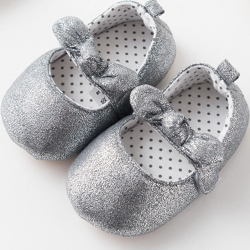 Обувь для маленьких девочек; обувь для малышей с бантом в горошек; Высококачественная обувь для малышей; подарок на липучке - Цвет: Серый